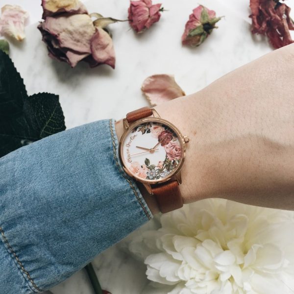 RELOJ OLIVIA BURTON SRA. ROSE FLORES CORREA PIEL